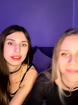 lunawolf21 online show from 4, 12, 2024