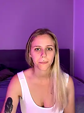 lunawolf21 online show from 13, 10, 2025