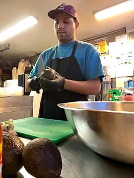 Snapshot of TacosSenpai chatting on 4, 10, 2025 TacosSenpai online show from 4, 10, 2025