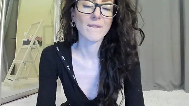 Snapshot of Baby_Jewel chatting on 12, 10, 2025 Baby Jewel online show from 12, 10, 2025
