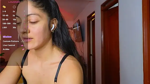 Snapshot of sweet_sara2 chatting on 9, 7, 2026 sweet sara2 online show from 9, 7, 2026