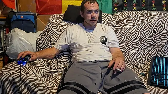 Snapshot of ScubaStevex chatting on 11, 6, 2026 ScubaStevex online show from 11, 6, 2026