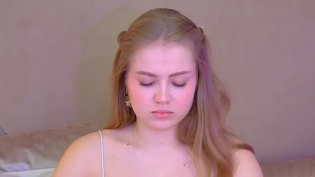 Snapshot of SelinSwarovski chatting on 26, 9, 2025 SelinSwarovski online show from 26, 9, 2025