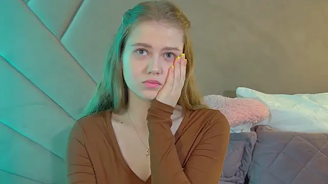 SelinSwarovski online show from 5, 3, 2026