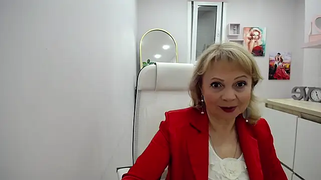Snapshot of Milla_Cutie18 chatting on 4, 5, 2026 Milla Cutie18 online show from 4, 5, 2026