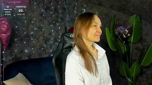 Lillian White online show from 8, 3, 2026