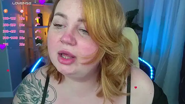 ZaraReignn online show from 12, 2, 2025