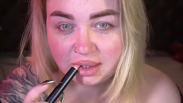 ZaraReignn online show from 19, 4, 2026