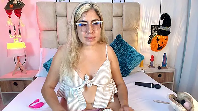 AdharaSmithh online show from 24, 10, 2025