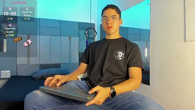 LiamNovak online show from 30, 11, 2025