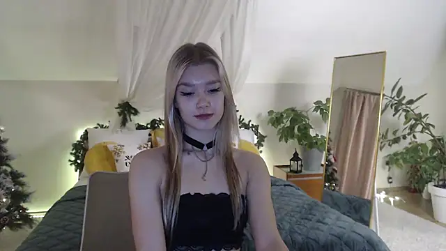 Snapshot of BattyMelody chatting on 20, 12, 2024 BattyMelody online show from 20, 12, 2024