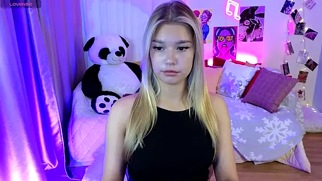 Snapshot of BattyMelody chatting on 19, 9, 2025 BattyMelody online show from 19, 9, 2025