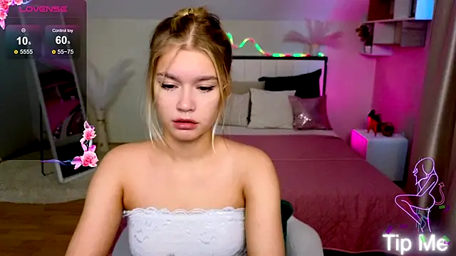 Snapshot of BattyMelody chatting on 25, 9, 2025 BattyMelody online show from 25, 9, 2025