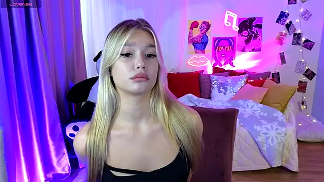 Snapshot of BattyMelody chatting on 1, 10, 2025 BattyMelody online show from 1, 10, 2025