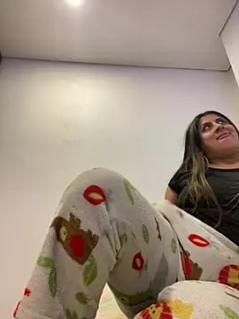 Snapshot of girl_anni chatting on 19, 2, 2025 girl anni online show from 19, 2, 2025