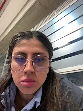 Snapshot of girl_anni chatting on 4, 3, 2025 girl anni online show from 4, 3, 2025