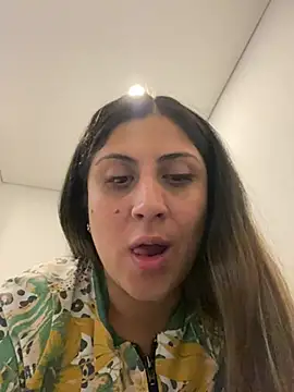Snapshot of girl_anni chatting on 8, 3, 2025 girl anni online show from 8, 3, 2025
