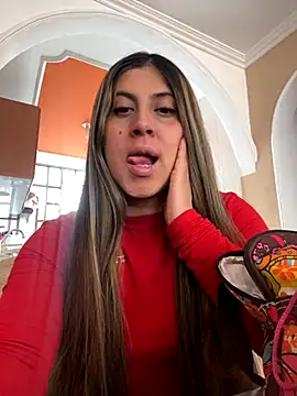 Snapshot of girl_anni chatting on 5, 10, 2025 girl anni online show from 5, 10, 2025