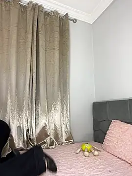 Snapshot of Meryem_Queen chatting on 13, 5, 2026 Meryem Queen online show from 13, 5, 2026