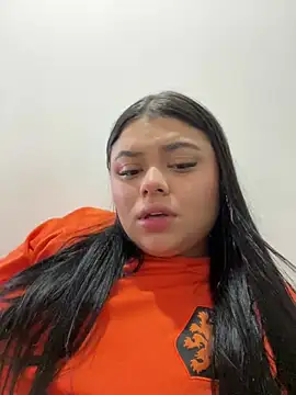 alissonfernandez  online show from 25, 1, 2025