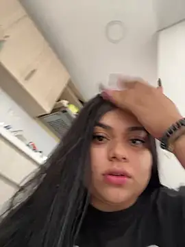 alissonfernandez  online show from 30, 1, 2025