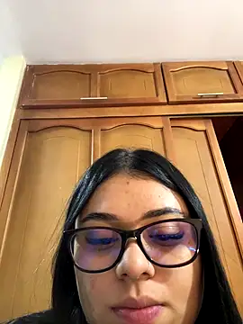 alissonfernandez  online show from 19, 9, 2025