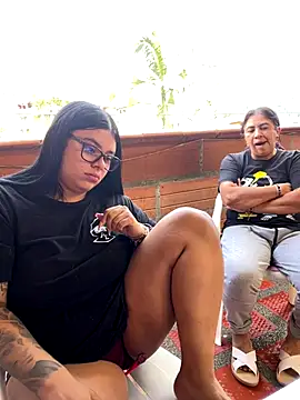 alissonfernandez  online show from 19, 10, 2025