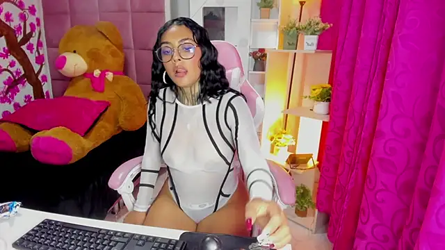 Snapshot of Lovely_celeste chatting on 2, 6, 2026 Lovely celeste online show from 2, 6, 2026
