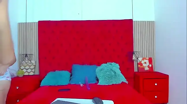 Snapshot of AmeliaANDEmily chatting on 13, 12, 2024 AmeliaANDEmily online show from 13, 12, 2024