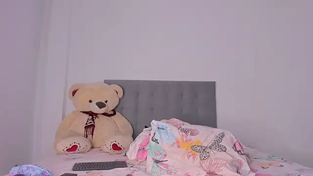 NAHOMI MILLER online show from 16, 1, 2025