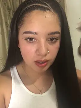 Snapshot of Julieta_333 chatting on 11, 9, 2025 Julieta 333 online show from 11, 9, 2025