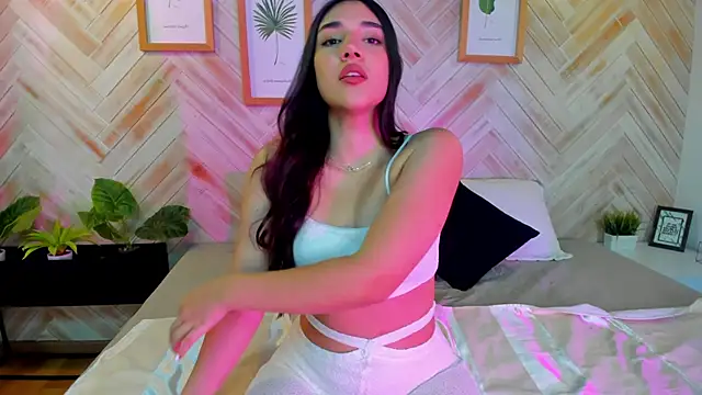 Snapshot of AniiRose chatting on 8, 1, 2025 AniiRose online show from 8, 1, 2025