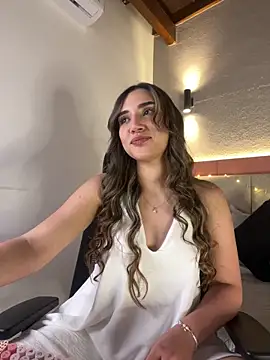 Snapshot of AniiRose chatting on 3, 10, 2025 AniiRose online show from 3, 10, 2025