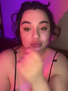 Dreamy Kitty online show from 28, 4, 2026