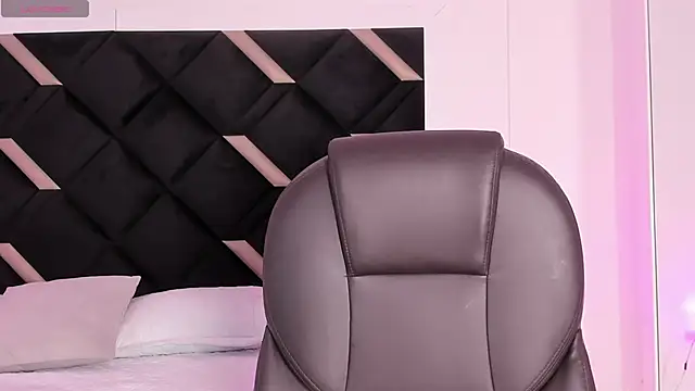 Carolina Evanss online show from 28, 3, 2026