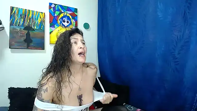 Snapshot of Leyla_Horny_Bg chatting on 12, 10, 2025 Leyla Horny Bg online show from 12, 10, 2025