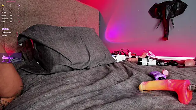 samuel boy tatoo online show from 24, 1, 2025