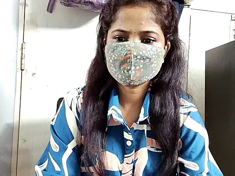 Snapshot of samosa73 chatting on 24, 10, 2025 samosa73 online show from 24, 10, 2025