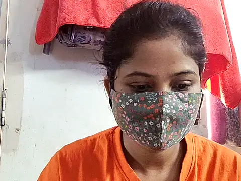 Snapshot of samosa73 chatting on 27, 11, 2025 samosa73 online show from 27, 11, 2025