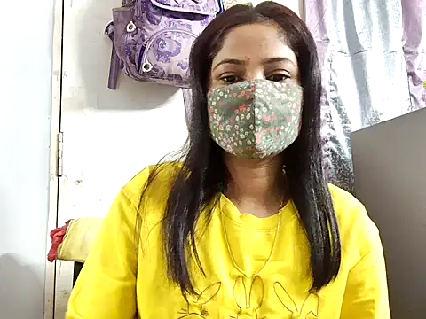 Snapshot of samosa73 chatting on 17, 12, 2025 samosa73 online show from 17, 12, 2025