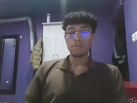 Snapshot of Fabpingon chatting on 17, 9, 2025 Fabpingon online show from 17, 9, 2025