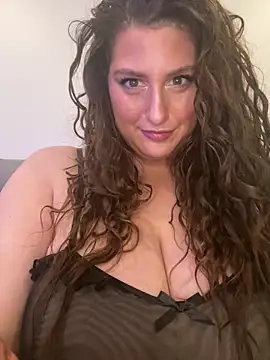 Snapshot of delinadelray chatting on 2, 2, 2025 delinadelray online show from 2, 2, 2025