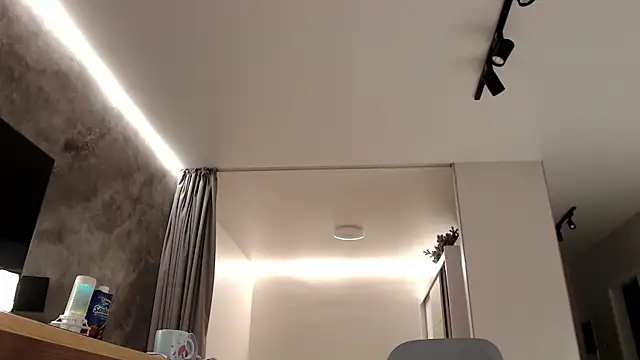 Snapshot of KissMyVibe chatting on 14, 12, 2024 KissMyVibe online show from 14, 12, 2024