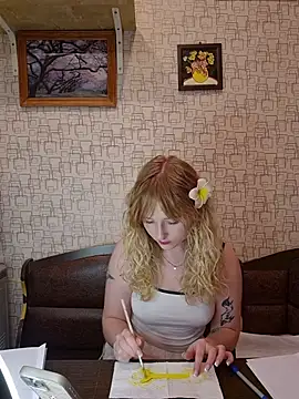 Snapshot of lola__banny chatting on 22, 10, 2025 lola  banny online show from 22, 10, 2025