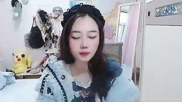 Cherie-xinxin01 online show from 4, 12, 2024