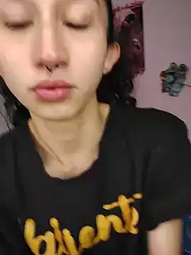 Snapshot of Queenjenn__ chatting on 10, 6, 2026 Queenjenn online show from 10, 6, 2026