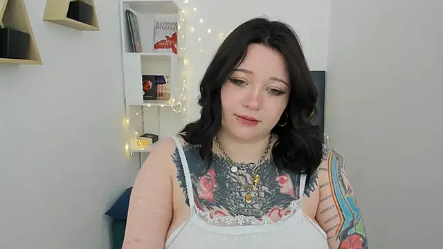 MoonLghte online show from 23, 2, 2025