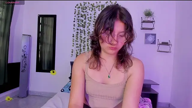 Noellesable online show from 8, 2, 2025