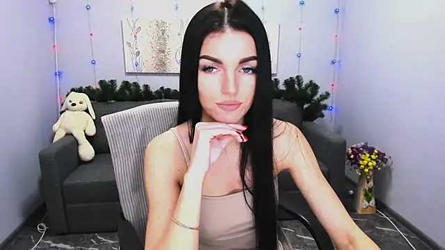 Angelina Clarks online show from 16, 12, 2024