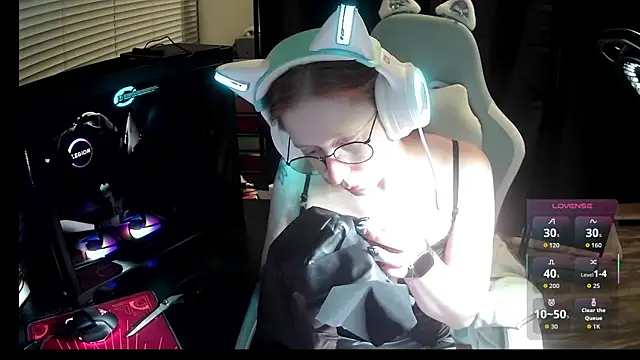 LilyFoxxx online show from 22, 5, 2026